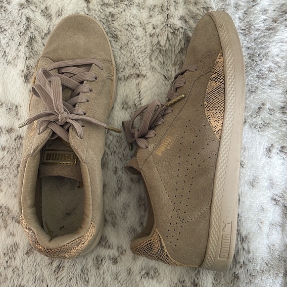 Women’s Tan/Cream Colored Puma Tennis Shoes size 8 - Picture 4 of 12